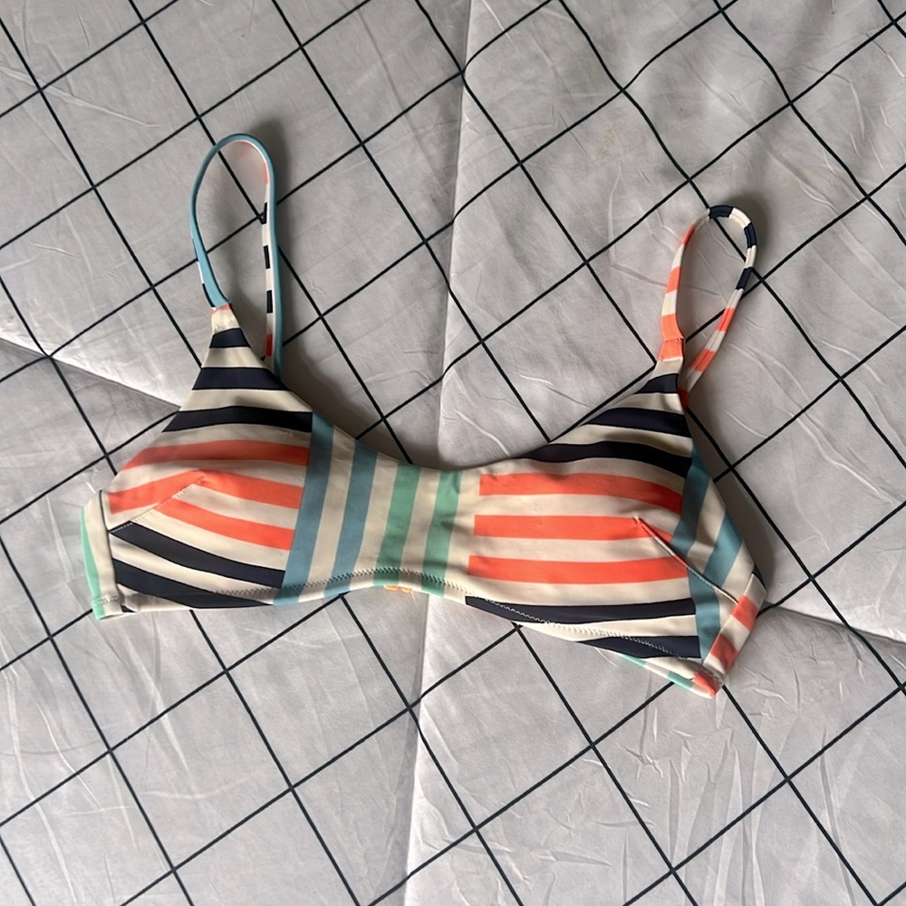 Multi-color Aerie bathing suit top 🪸🦩